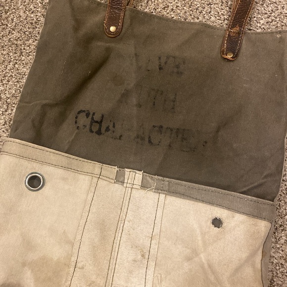 Vintage Addiction Recycled Military Tent Bag - Picture 3 of 4